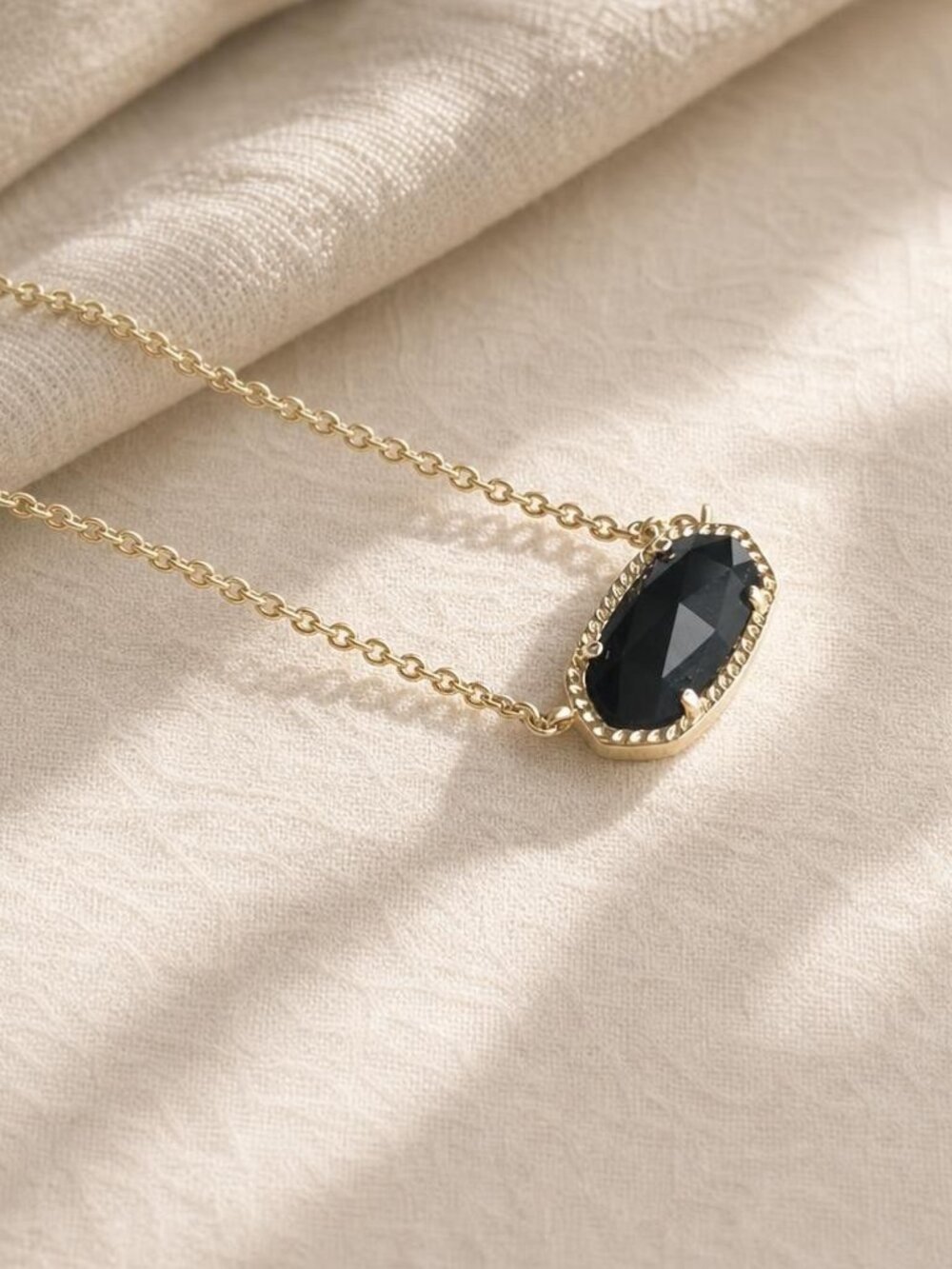 Kendra Scott Elisa Gold Black Pendant Necklace - Picture 2 of 2